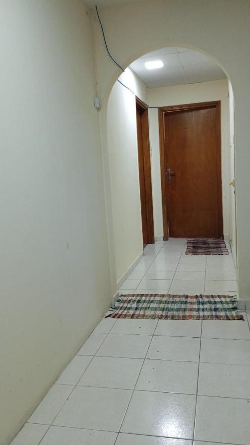 Brand New Boys Hostel 5 Min Walk From Burjuman Metro Station Exit-4 With All Brand New Furnishings & Free Facilities Dubaï Extérieur photo