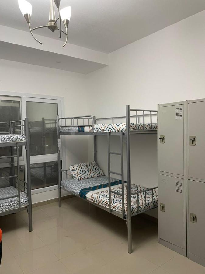 Brand New Boys Hostel 5 Min Walk From Burjuman Metro Station Exit-4 With All Brand New Furnishings & Free Facilities Dubaï Extérieur photo