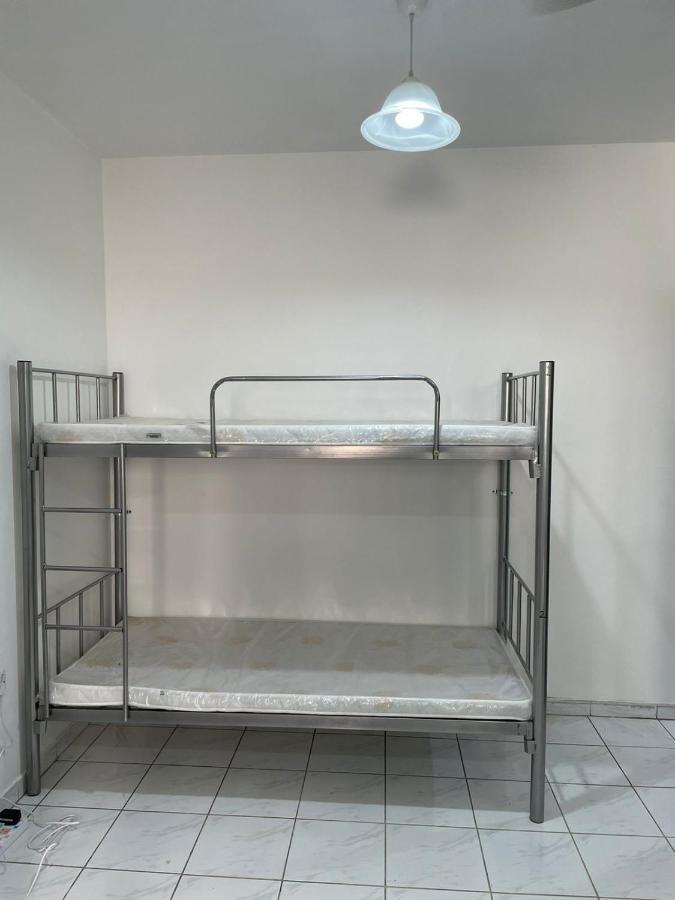 Brand New Boys Hostel 5 Min Walk From Burjuman Metro Station Exit-4 With All Brand New Furnishings & Free Facilities Dubaï Extérieur photo